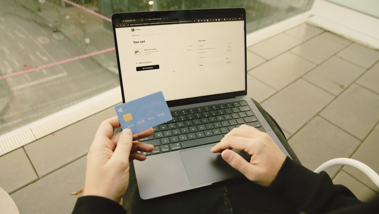 A shopper buying meals online